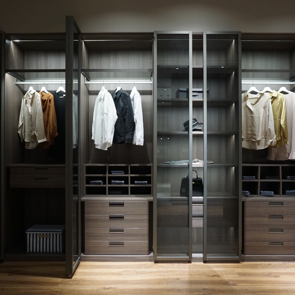 Bedroom Wardrobes: The Core of Organized Storage and Cozy Style